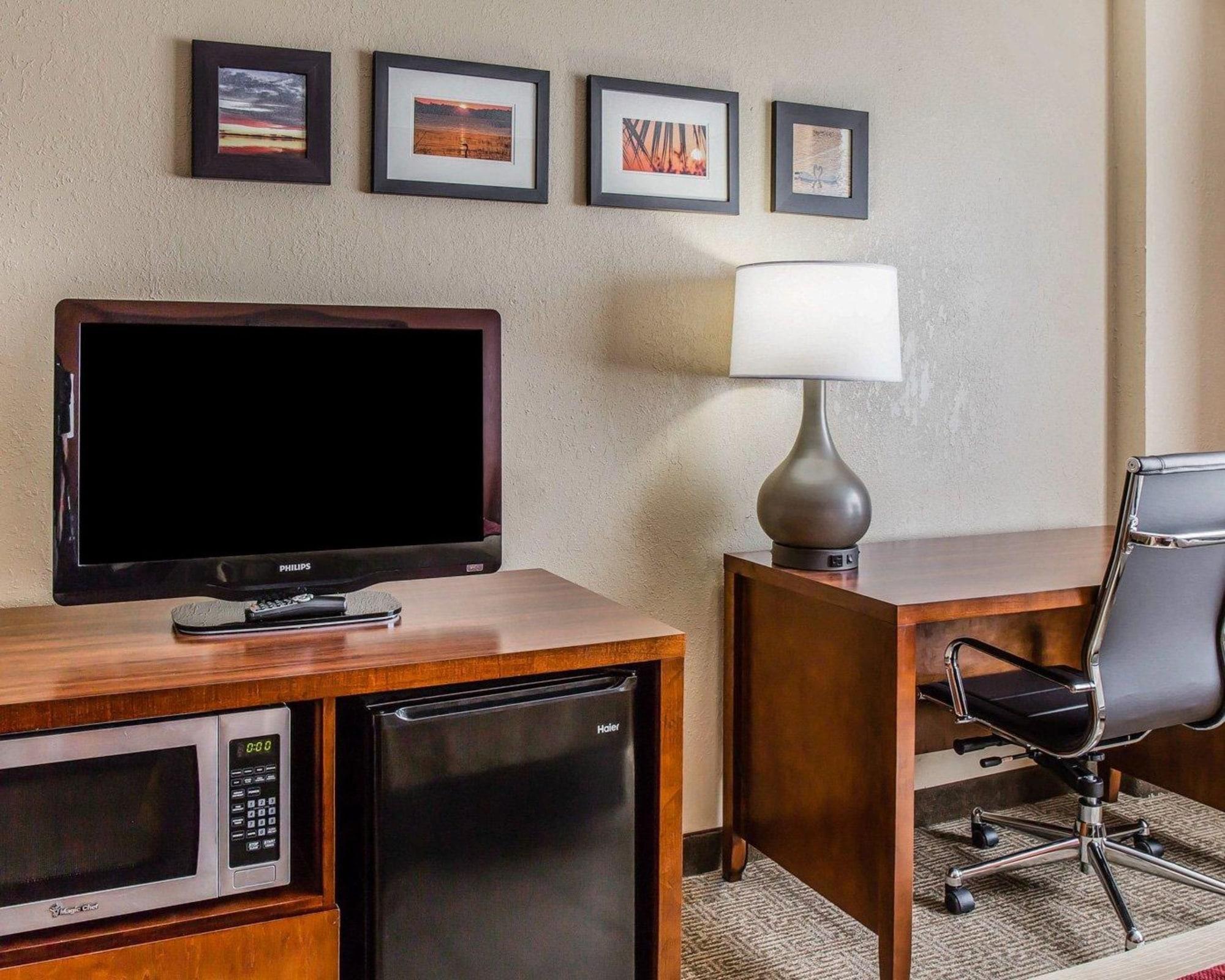 Comfort Inn & Suites Lakeland North I-4 Esterno foto