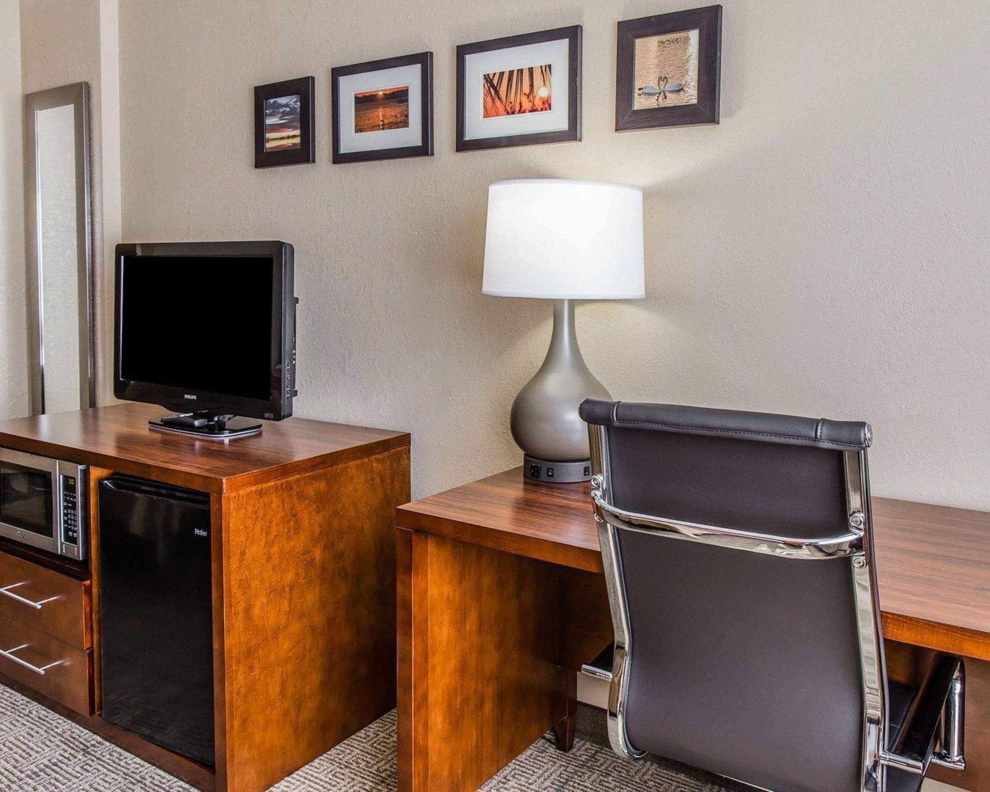 Comfort Inn & Suites Lakeland North I-4 Esterno foto