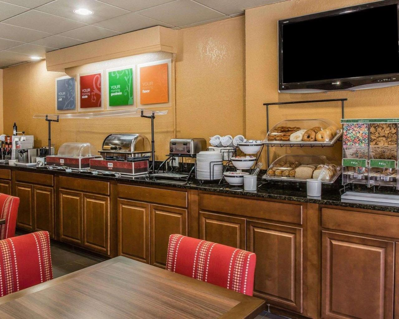 Comfort Inn & Suites Lakeland North I-4 Esterno foto