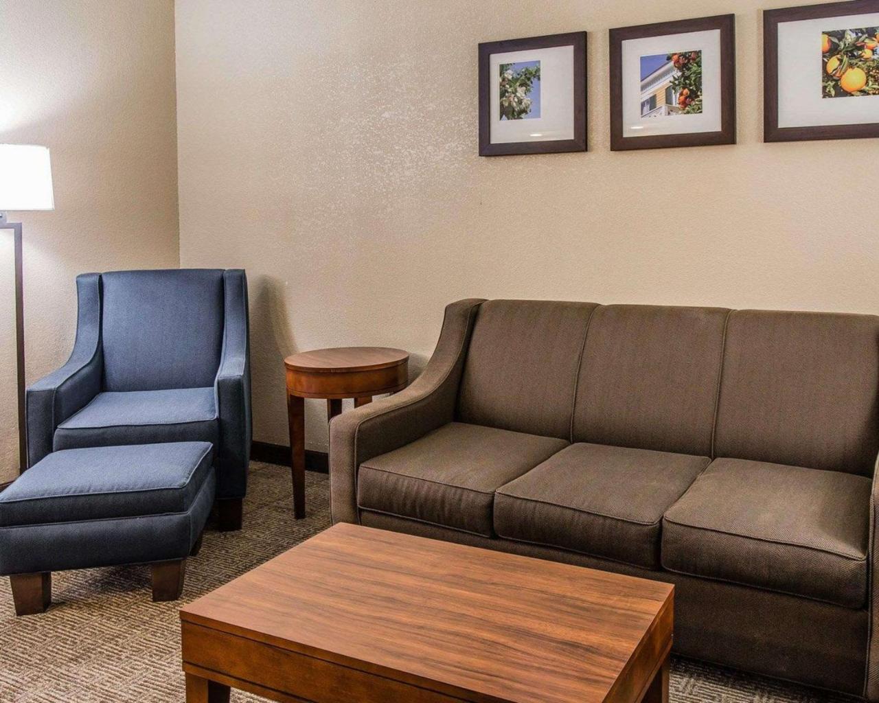 Comfort Inn & Suites Lakeland North I-4 Esterno foto